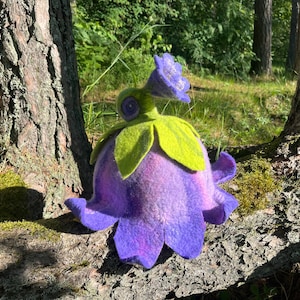 Flieder, Lavendel, zart lila Glockenblume Hut mit gerolltem Stiel, Pixie Hut, Wintermütze, Feenmütze, Theatermütze, Filzmütze, Fantasy