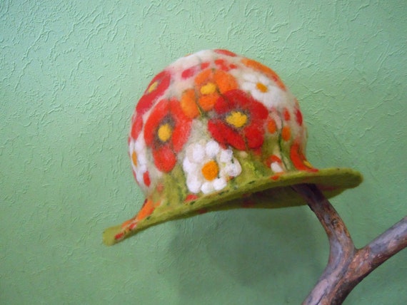 Poppy and Daisy Flowers Hat Red Orange Poppies Ladies Wool  display picture 2