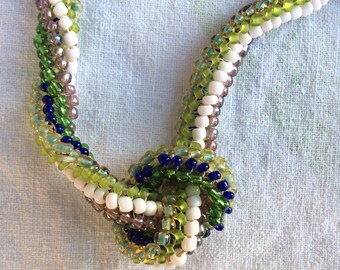 Candy knot Necklace