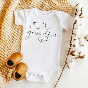 Hello Grandpa Baby Onesie ®, Pregnancy Announcement, Pregnancy Reveal for Grandparents,