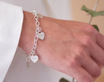 Bracelet Nom personnalisé • Bijoux personnalisés avec nom • bracelet de nom minimaliste personnalisé coeur • cadeaux d’anniversaire