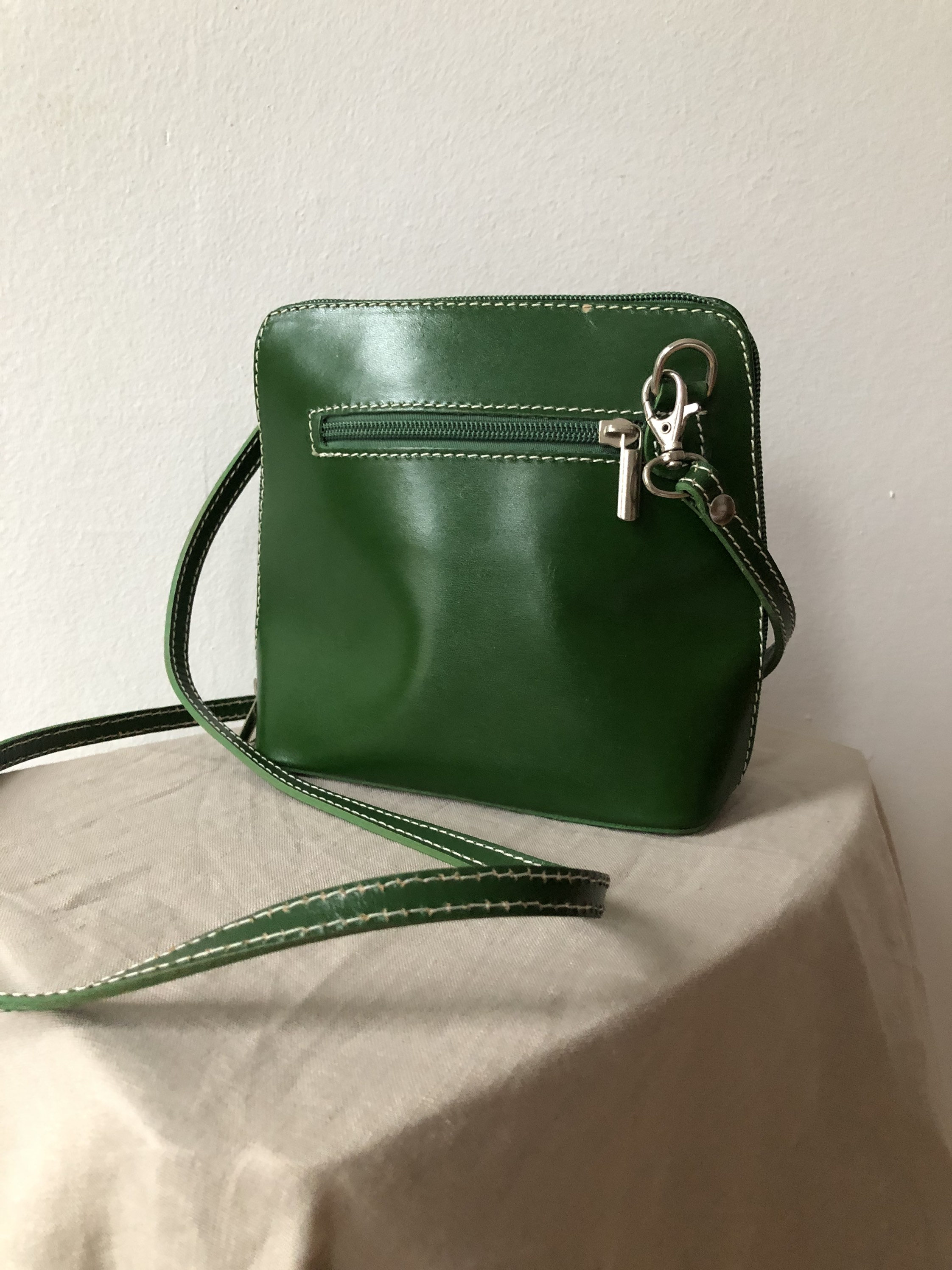 vera pelle leather crossbody bag