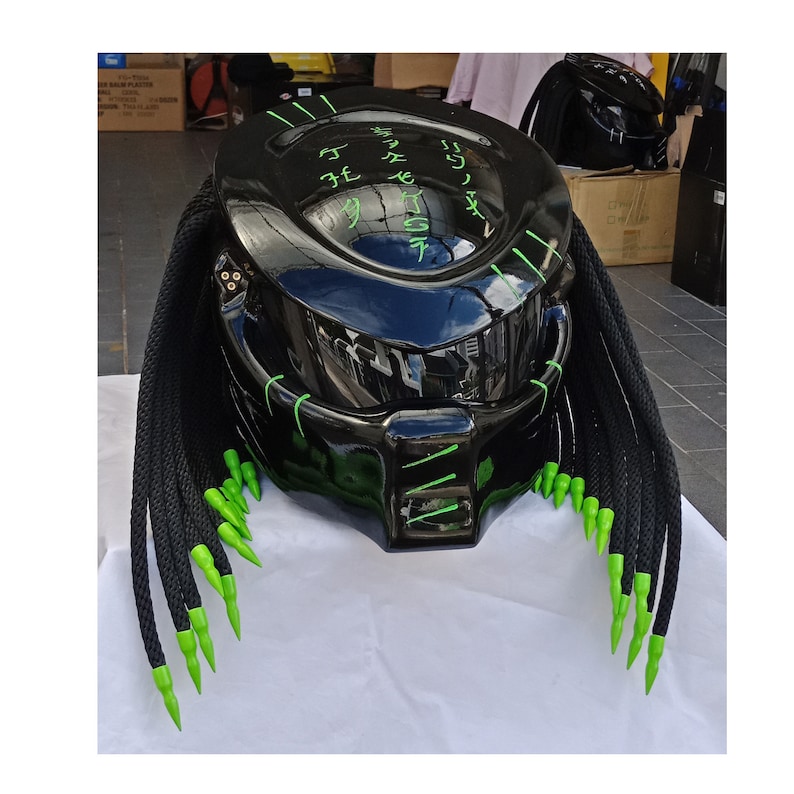Full face Predator helmet,Custom helmet,Handmade helmet,Airbrushed helmet,Painted helmet,Motorcycle helmet,Casque helmet