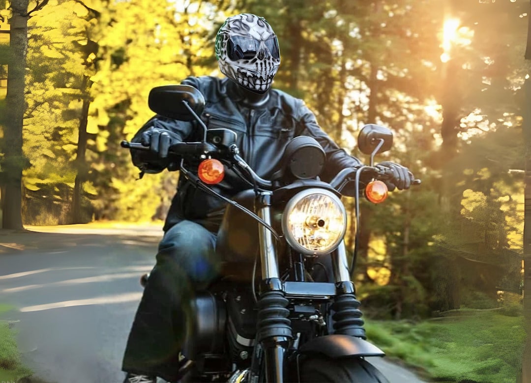does color of motorcycle helmet matter Is White Helmet Better Than Black? Loud Colors Save Lives