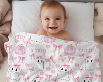 Niedliche Halloween-Namensdecke, personalisierte rosa Geistdecke, rosa Bogendecke, niedliche Geistdecke, Girly Halloween-Decke, Kokette