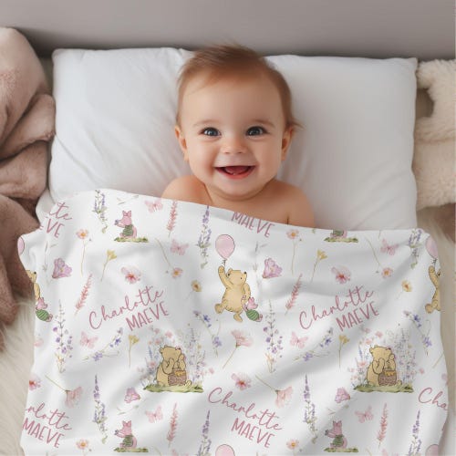 Ensemble de langes personnalisé Winnie l'ourson classique bébé fille - cadeau de shower d'ours, tenue de retour à la maison couverture pour bébé personnalisée