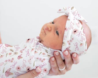 Manta con nombre para niña, guardería con flores silvestres, manta con lazo rosa para bebé, regalo de baby shower con flores, juego de pañales para niña, cuna, accesorio para fotos de recién nacidos