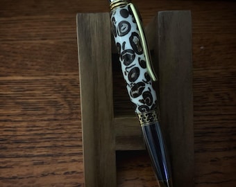 Coffee Beans, and White resin, Hand Turned Pen. Fine point, black ink, high quality