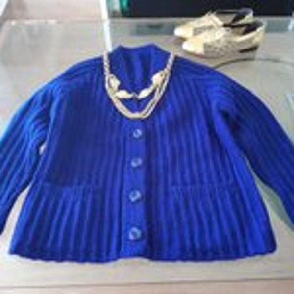 Cardigan oversize années 80 bleu Klein, excellent état, laine vierge