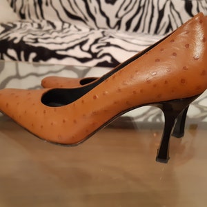 Escarpins Vintage Années 80 En Cuir Noir - Bout Ouvert Motif Cœurs, Taille 40,5 (US 9.5) - Neuf Sans Boîte