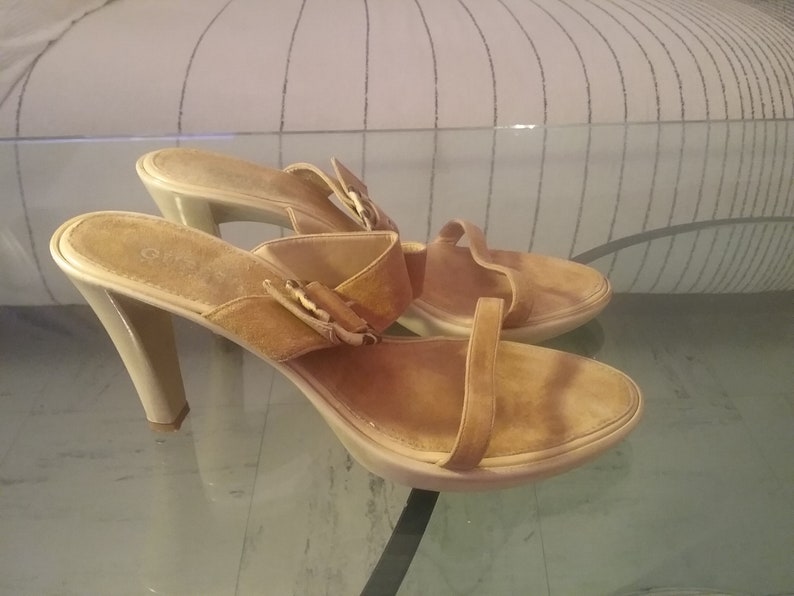 Guess vintage 90s beige suede Sandals size 40