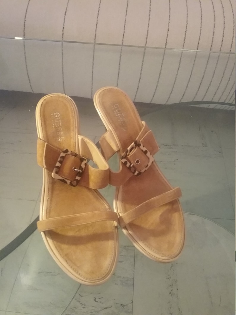 Guess vintage 90s beige suede Sandals size 40