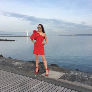 Asymmetrical red haute couture dress, haute couture, ideal evening or parties