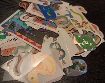 Lot de 41 autocollants serpents rampants !