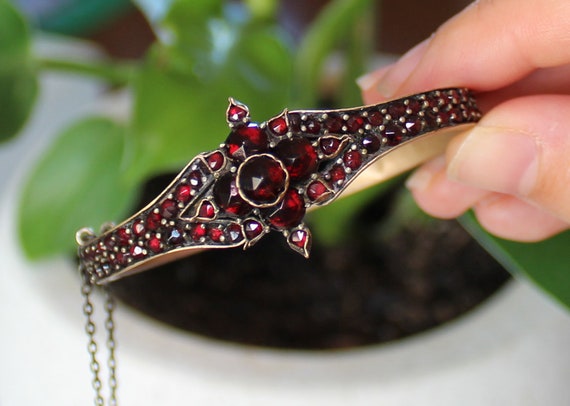 Antique Victorian Bohemian Garnet Star Bangle Bra… - image 1