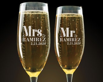 Set of 2 Wedding Glasses, Toasting Flutes, Champagne Glasses, Personalized Toasting Flutes, Wedding Toasting Glasses, Champagne Flutes