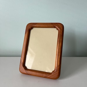 Vintage Teak Picture Frame with Rounded Corners and Scalloped Inner Edge