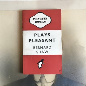 Vintage Penguin Book -  Plays Pleasant 560 by Bernard Shaw  - 1st Edition 1946 - Mint