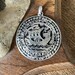 Pendentif Celtique En Métal Argenté Style Art Déco - Marque Kelt, Inspiration Bretonne, Occasion