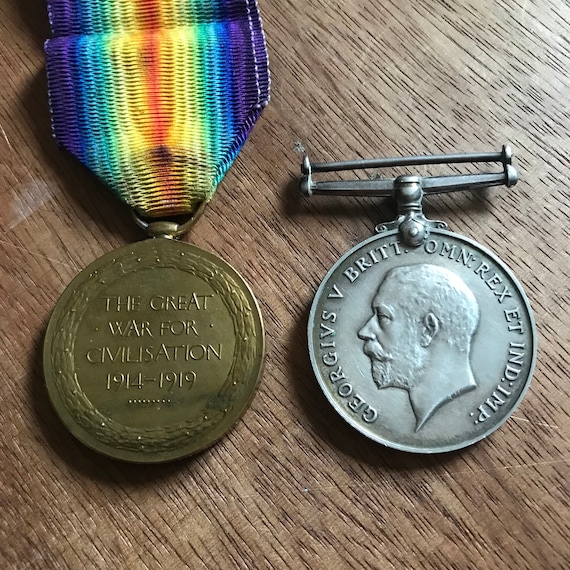 Antique WWI British War Medal & Victory Medal Awarded to Gunner