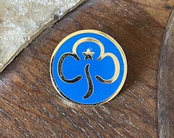 Vintage Gold Tone Girl Guides Enamel Shield Pin Brooch Badge