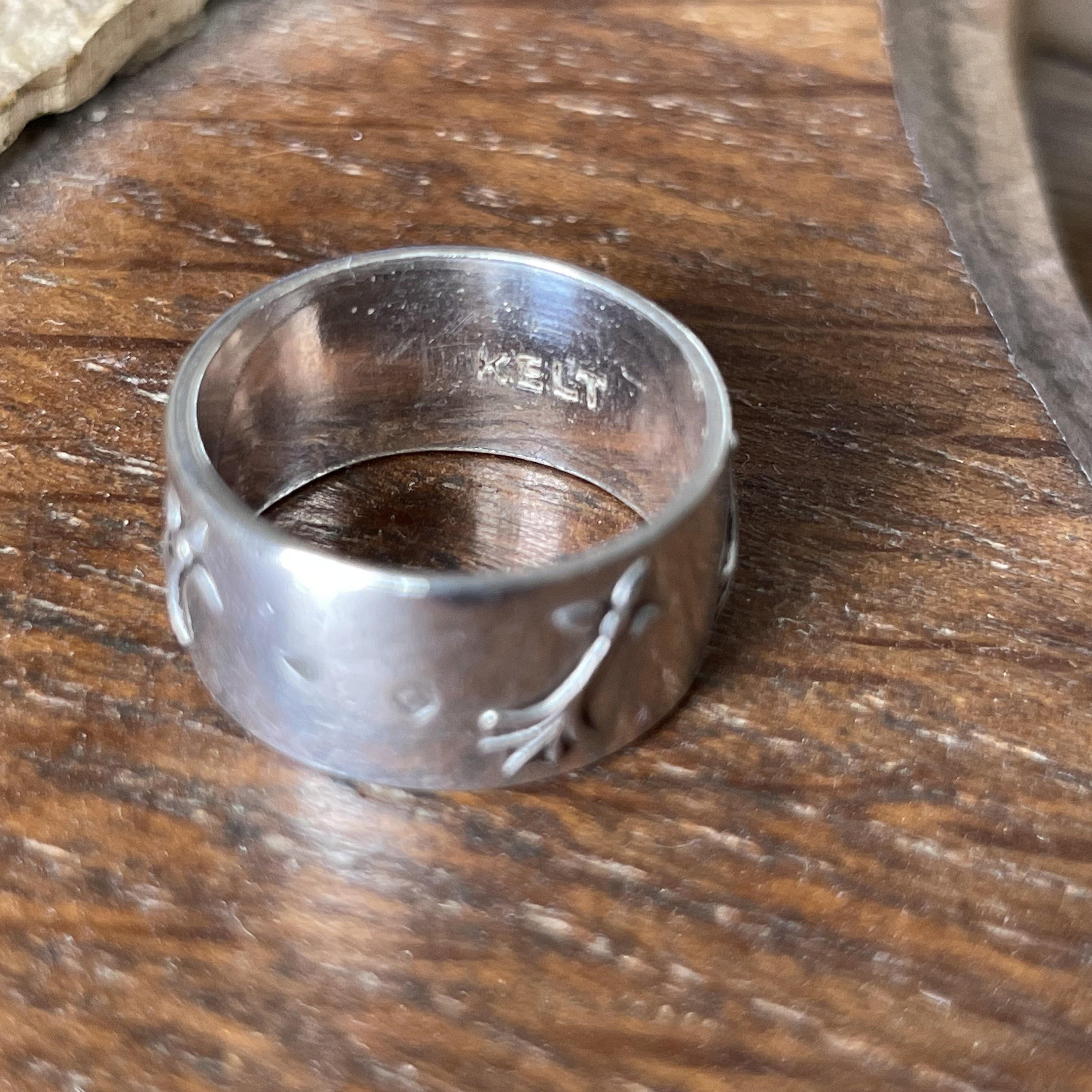 ANCIENNE BAGUE ANNEAU Ruban En Argent Massif T : 54. EUR 24,00 - FR ANCIENNE BAGUE ANNEAU Ruban En Argent Massif T : 54. EUR 24,00 - FR
