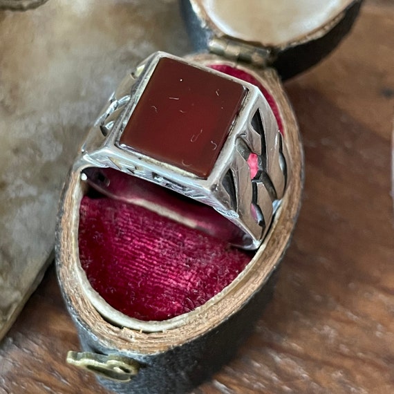 Fabulous Vintage Sterling Silver & Red Agate Ring… - image 2