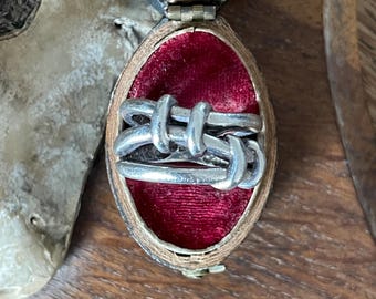 Fabulous Chunky Vintage Sterling Silver Band Ring - Abstract - Hallmarked 925 - UK Size N - US Size 6.75