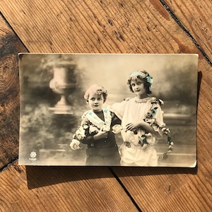 Carte postale ancienne - Garçon & Fille - Fleurs - Classique - c1910 - Fabriqué en Italie - Fotocelere 7257