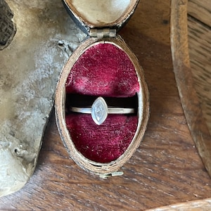 Fabulous Vintage Sterling Silver & CZ Ring - UK Size M 1/2 - Hallmarked 925 -