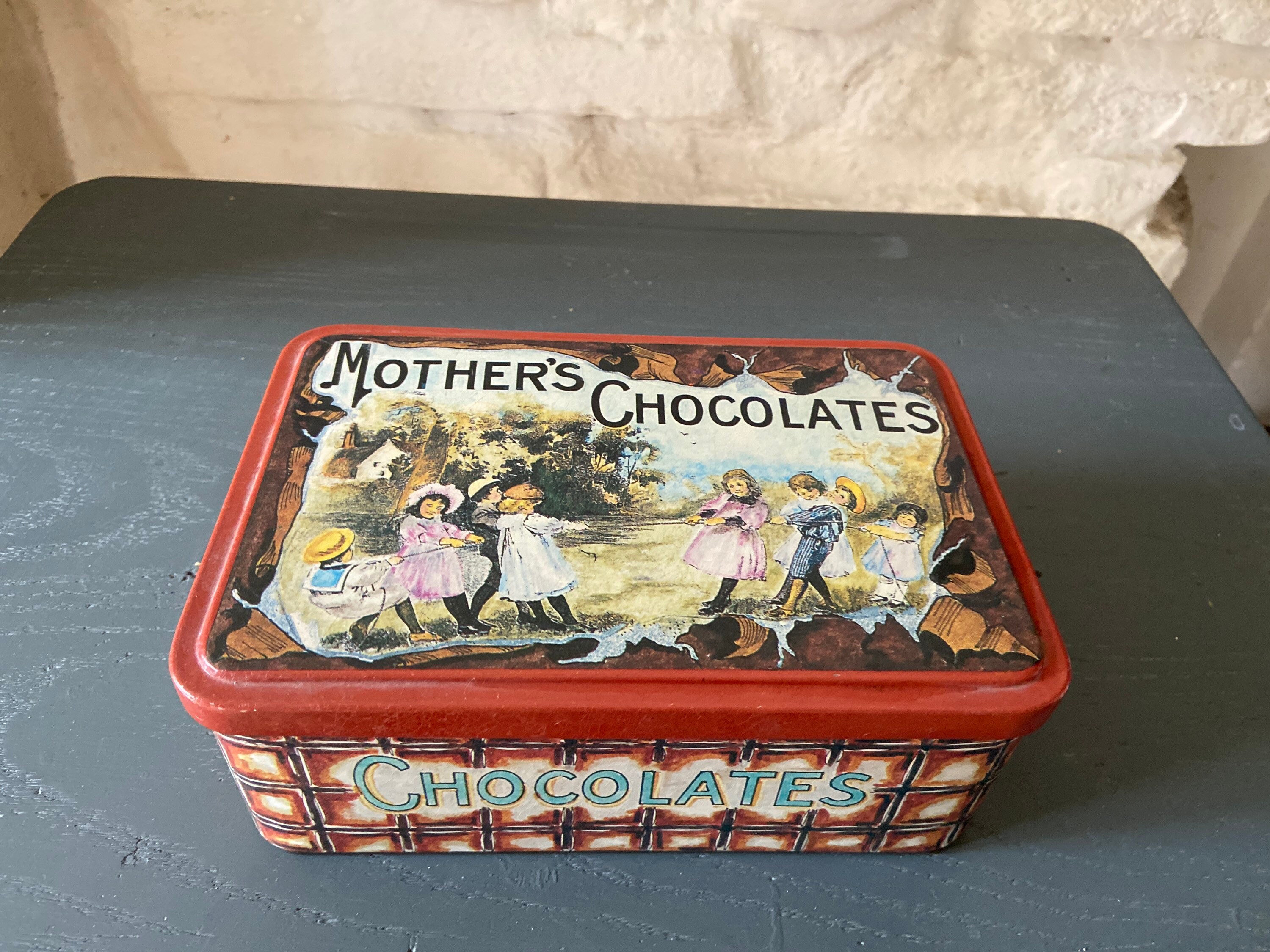 Boîte en Fer Blanc Vintage Mother's Chocolatés