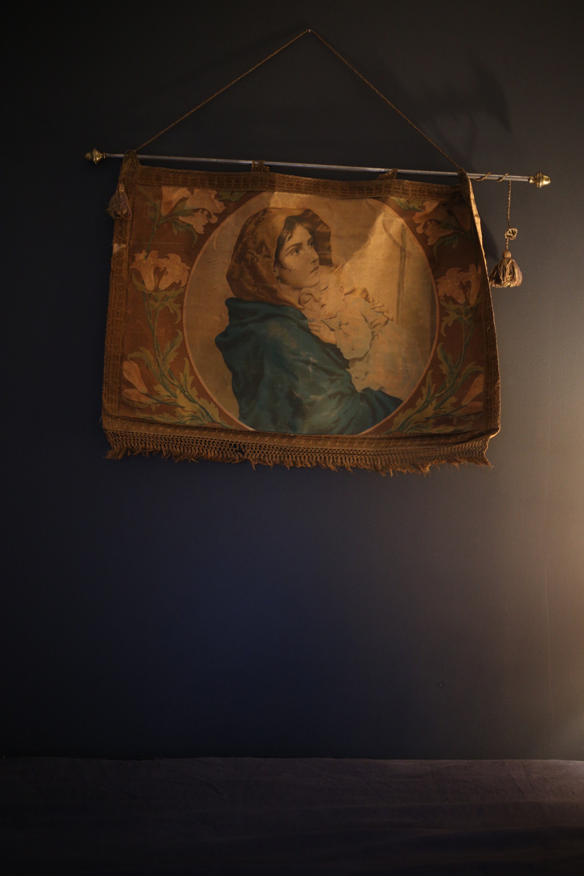 Tenture Murale Ancienne Année 1900