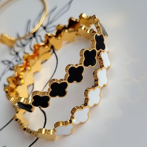18k gold plated clover openable bangle. Everyday wear, non tarnish, waterproof, adjustable.