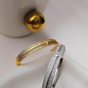 18k Gold plated Designer Bangle, Non tarnish, Hypo-allergenic, waterproof, Everyday wear