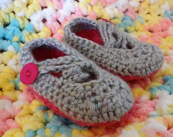 Double Strap Crochet Mary Janes - baby booties/Crib shoes. Gray and Pink