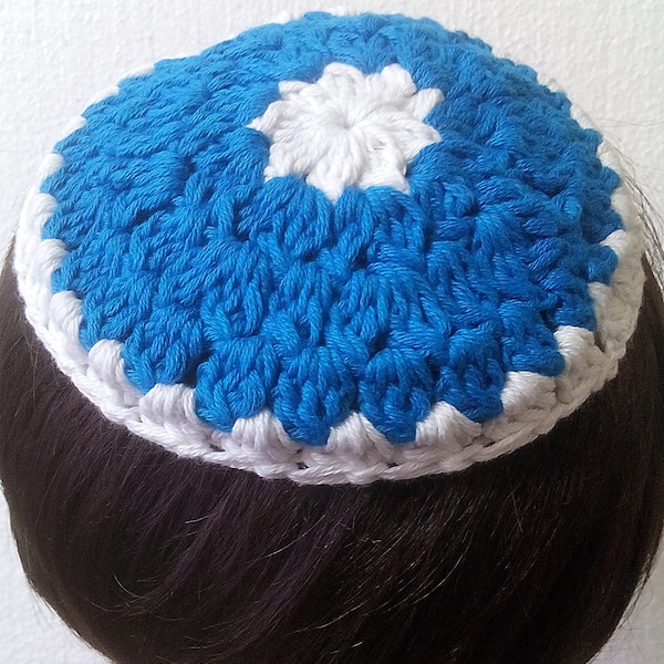 Kippa jüdische Kopfbedeckung gehäkelt blau türkis weiß Synagoge Shabbat Pessach Bar Mizwa Chanukka