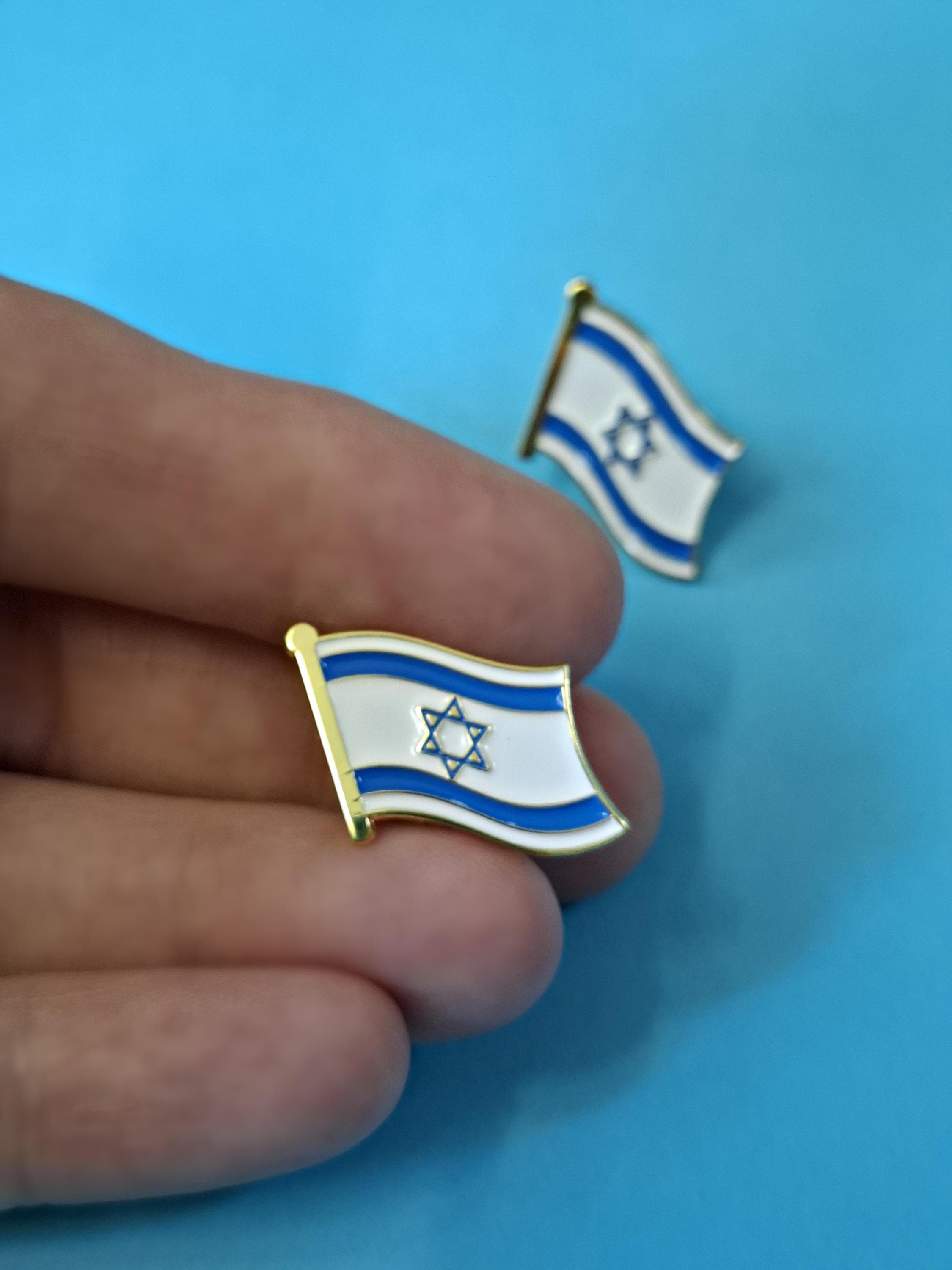 Israel flag pin metal enamel 19 x 17 mm blue white gold - free EU shipping!