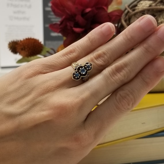 Edwardian Three-Stone Ring - image 4