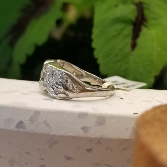 Floral Inspired Diamond Ring - image 3