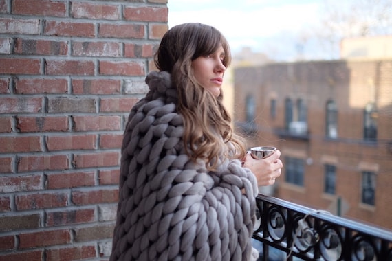 CHUNKY BLANKET, 100% merino Wool, extreme knitting, Handmade with love in the USA