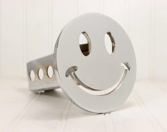 Cubierta de enganche cromada con cara sonriente: compatible con receptores de enganche de 2"