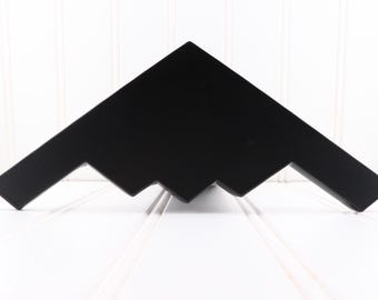 Cubierta de enganche para B2 Stealth Bomber, color negro mate. Compatible con receptores de enganche de 2".