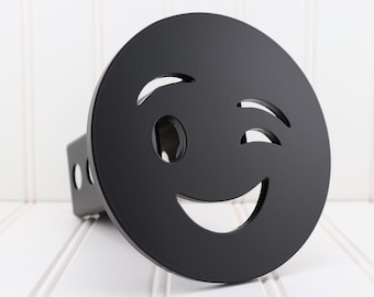 Cubierta de enganche Winky Face en negro mate: compatible con receptores de enganche de 2"