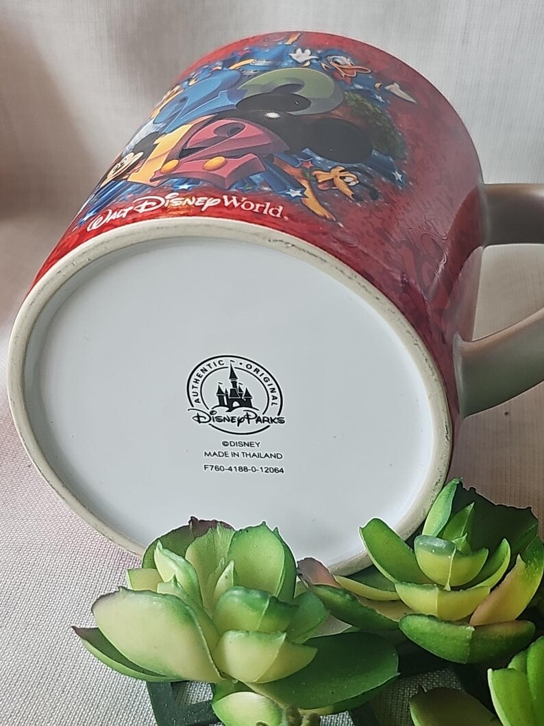 2012 Disney World Mickey and MINNIE MOUSE red ceramic Mug 12 oz. image 7