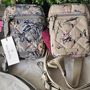 Nova bolsa transversal pequena conversível RFID Vera Bradley, pochete/bolsa de cintura Rain Forest Toile (cinza) ou Strawflowers (bege) com 2 alças