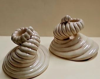 ヴィンテージ陶器の鳥のキャンドルホルダー：フォークアートのペイント