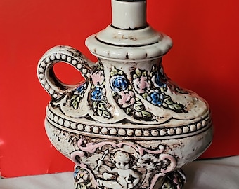 carafe à vin allemande vintage en céramique avec motif en relief orné d'anges