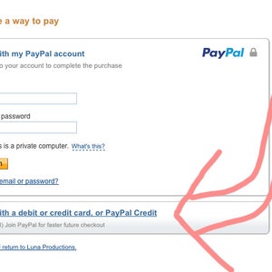 Pode incluir: Uma captura de tela de uma p&aacute;gina de checkout do PayPal com a op&ccedil;&atilde;o de pagar com uma conta do PayPal ou um cart&atilde;o de d&eacute;bito ou cr&eacute;dito. O texto "Pagar com minha conta do PayPal" e "Pagar com um cart&atilde;o de d&eacute;bito ou cr&eacute;dito, ou PayPal Credit" &eacute; exibido na p&aacute;gina. O usu&aacute;rio pode fazer login em sua conta do PayPal ou inserir seu email e senha para concluir a compra.