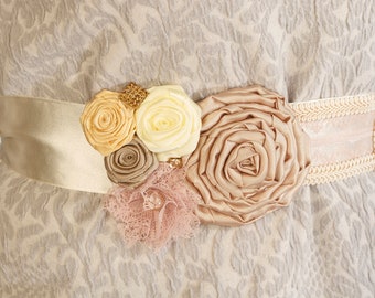 Wedding Dress Belt, Floral Bridal Sash, Vintage Wedding Dress Sash, Womens belt, Flower waistband, Blush wedding accessories. Flower Sash