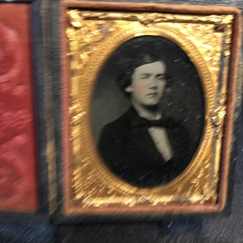 ANTIQUE AMBROTYPE PHOTOGRAPH full case